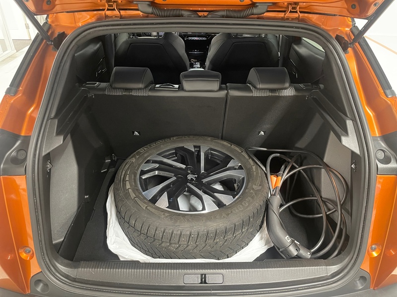 Peugeot e-2008 vaihtoauto