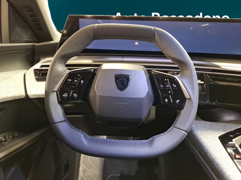 Peugeot E-5008 vaihtoauto