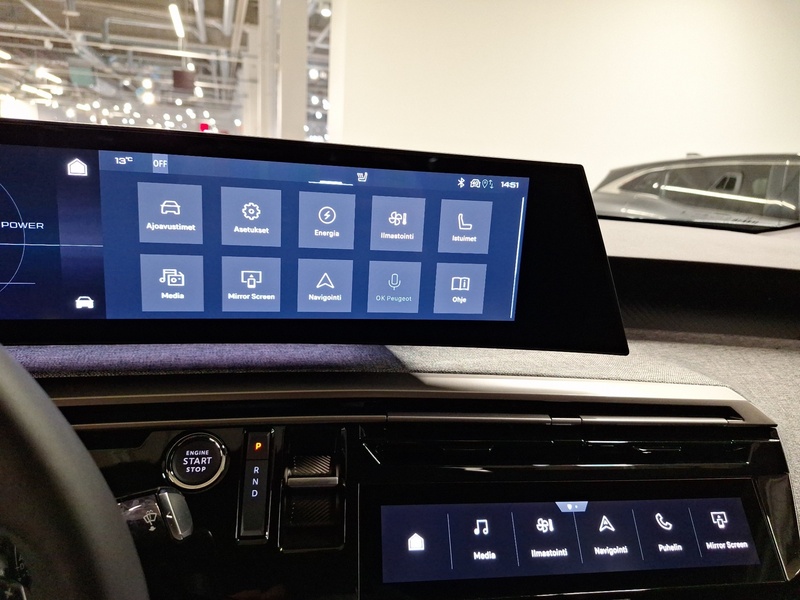 Peugeot E-5008 vaihtoauto