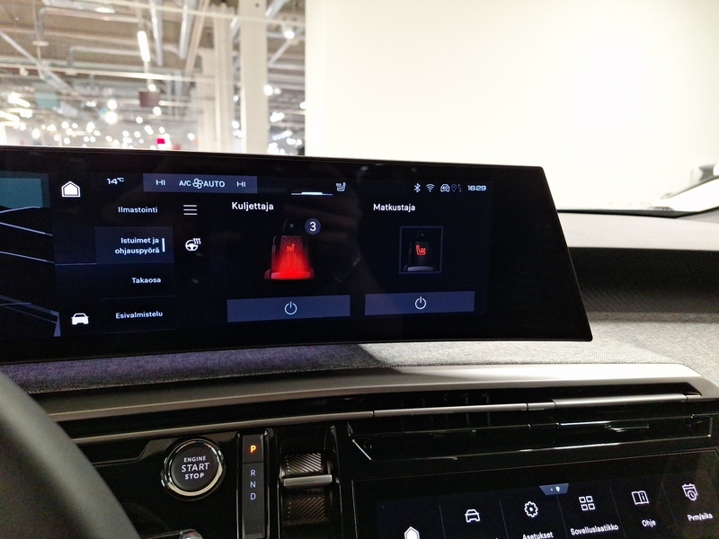 Peugeot E-5008 vaihtoauto