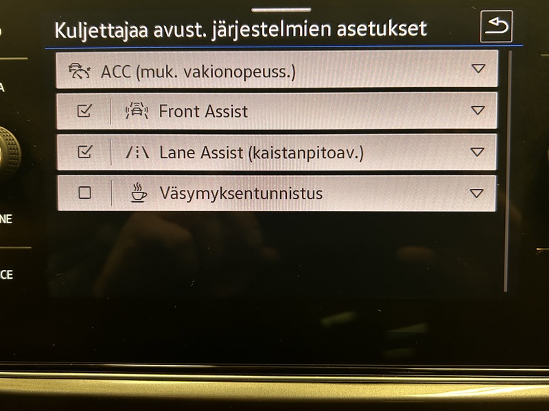 Volkswagen T-Roc vaihtoauto