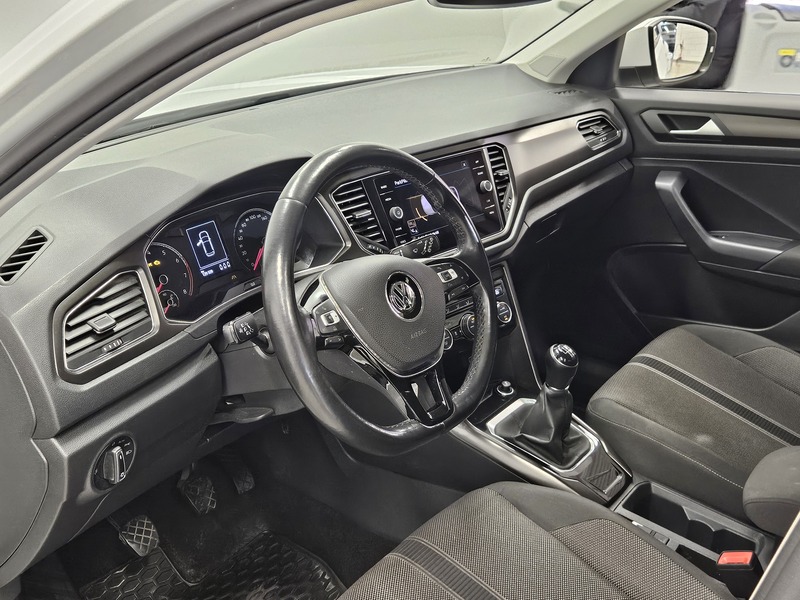 Volkswagen T-Roc vaihtoauto