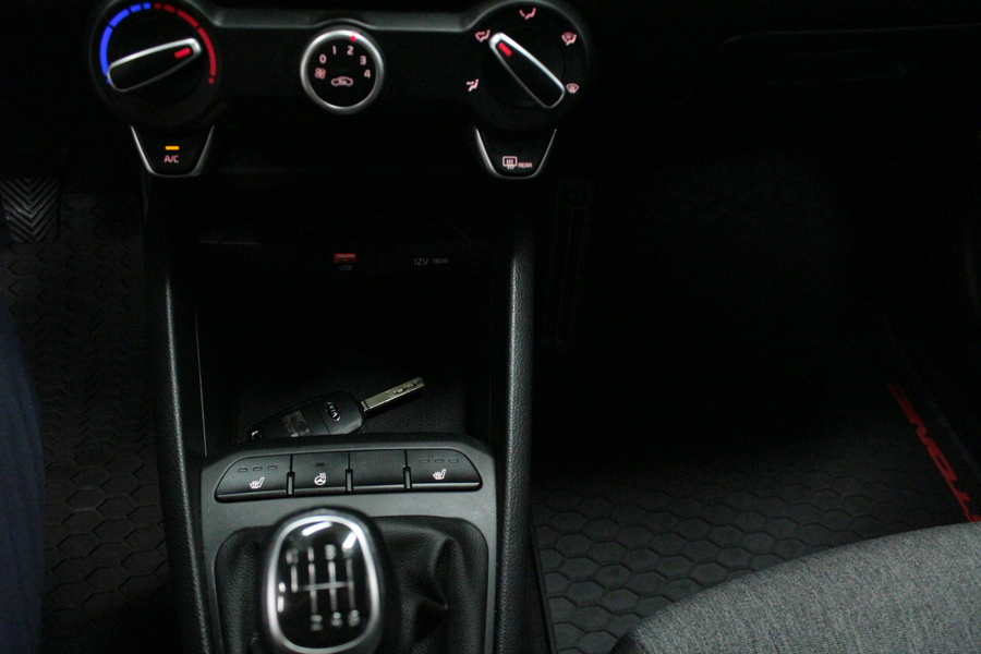 Kia Stonic vaihtoauto