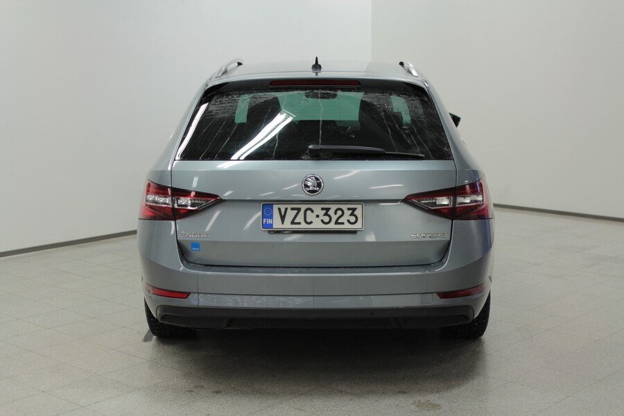 Skoda Superb vaihtoauto