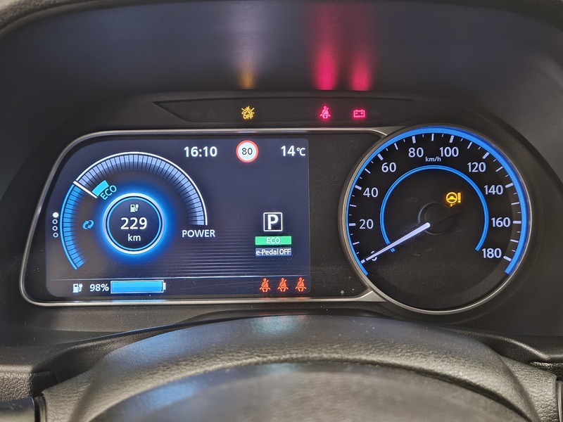 Nissan Leaf vaihtoauto