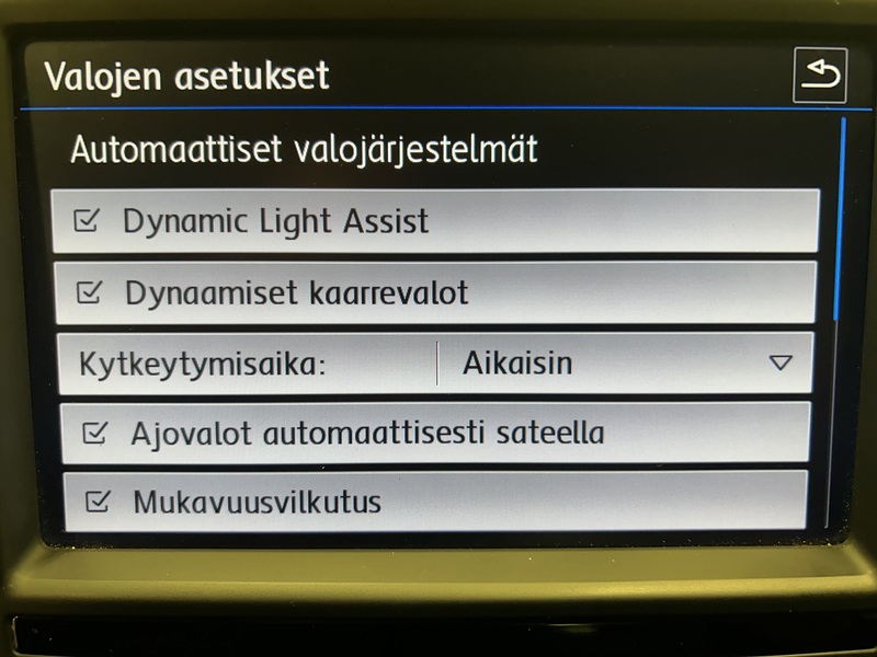 Volkswagen Tiguan vaihtoauto