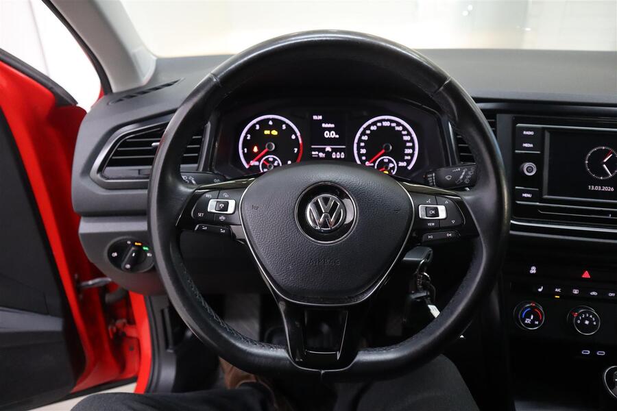 Volkswagen T-Roc vaihtoauto