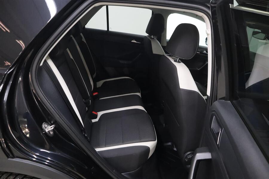 Volkswagen T-Roc vaihtoauto