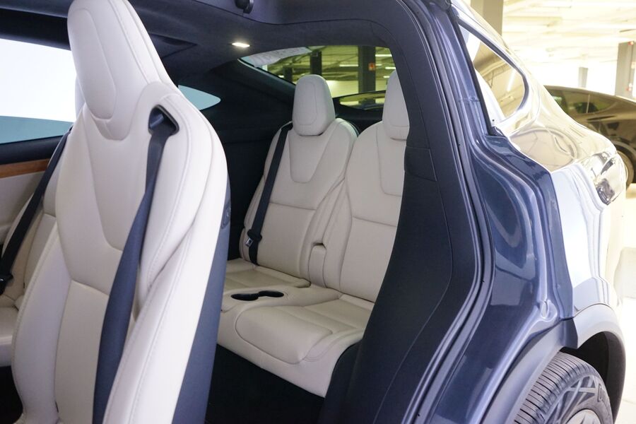 Tesla Model X vaihtoauto