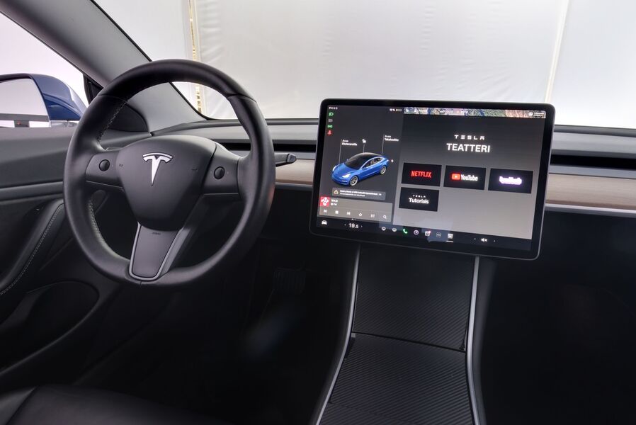 Tesla Model 3 vaihtoauto