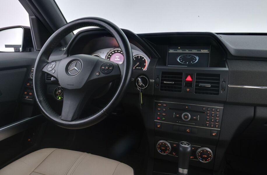 Mercedes-Benz GLK vaihtoauto