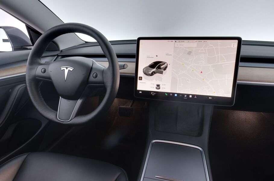 Tesla Model 3 vaihtoauto