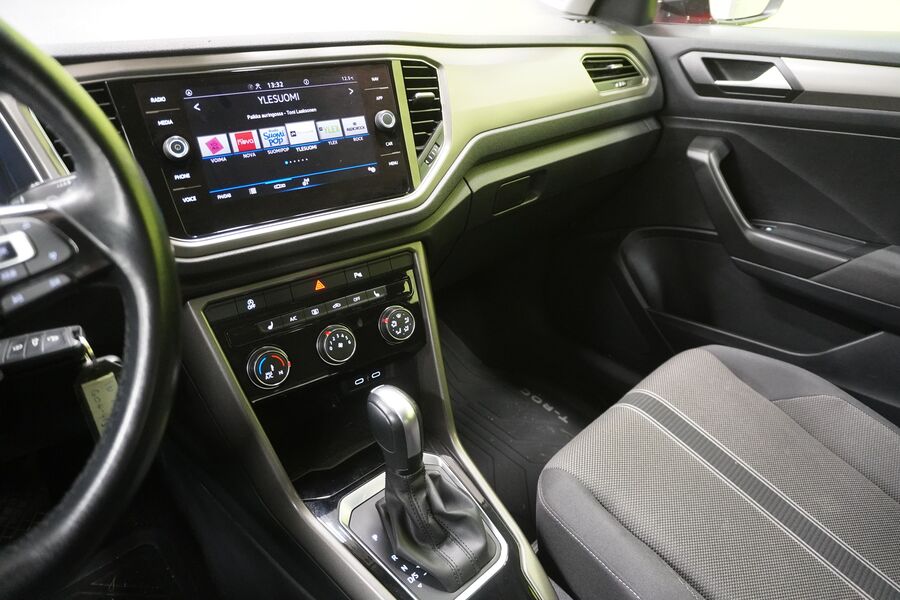 Volkswagen T-Roc vaihtoauto