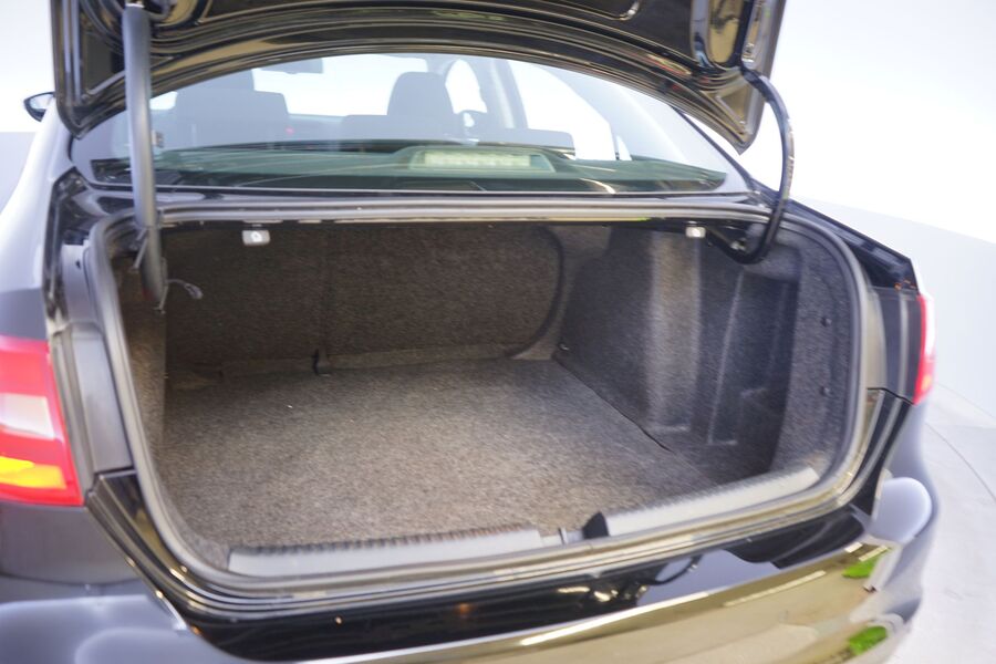 Volkswagen Jetta vaihtoauto