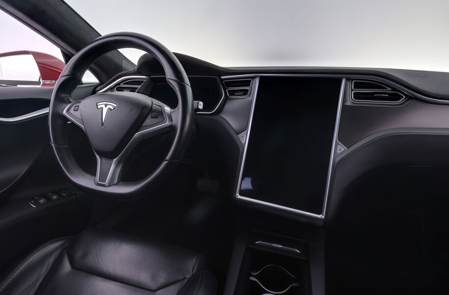 Tesla Model S vaihtoauto