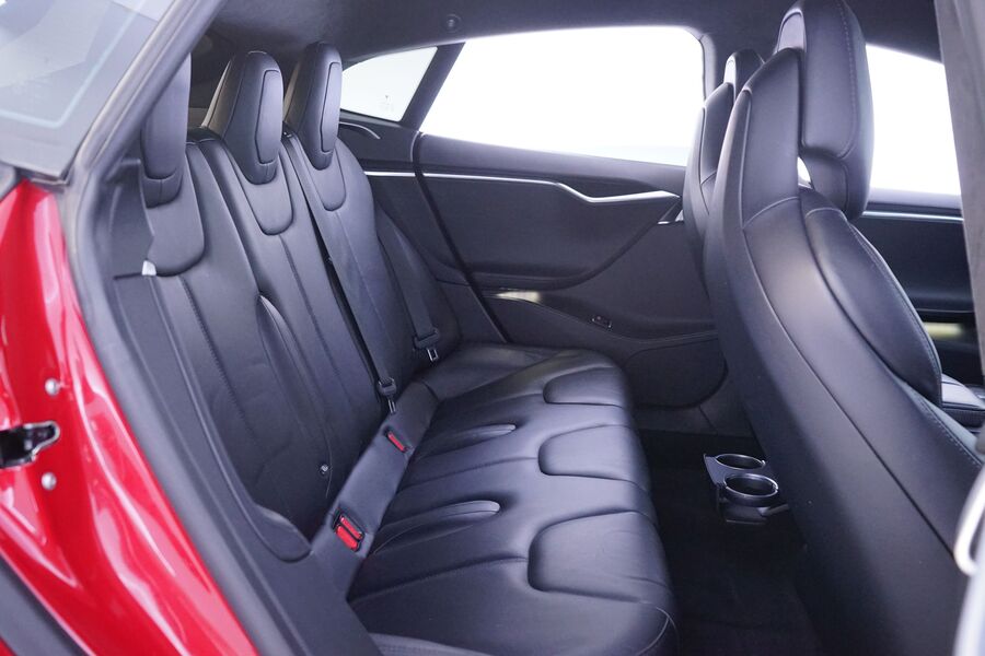 Tesla Model S vaihtoauto