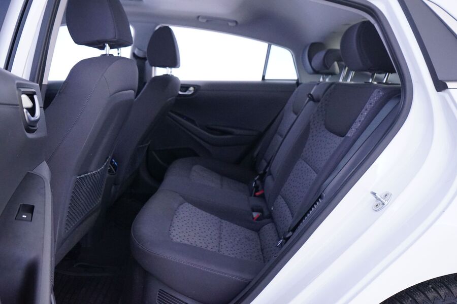 Hyundai IONIQ plug-in vaihtoauto