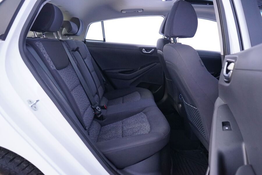 Hyundai IONIQ plug-in vaihtoauto