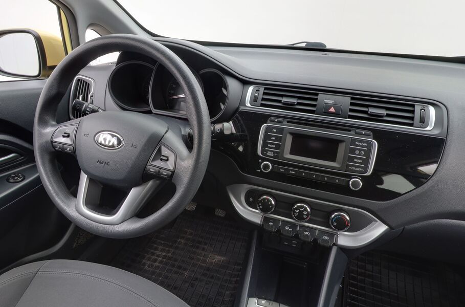 Kia Rio vaihtoauto