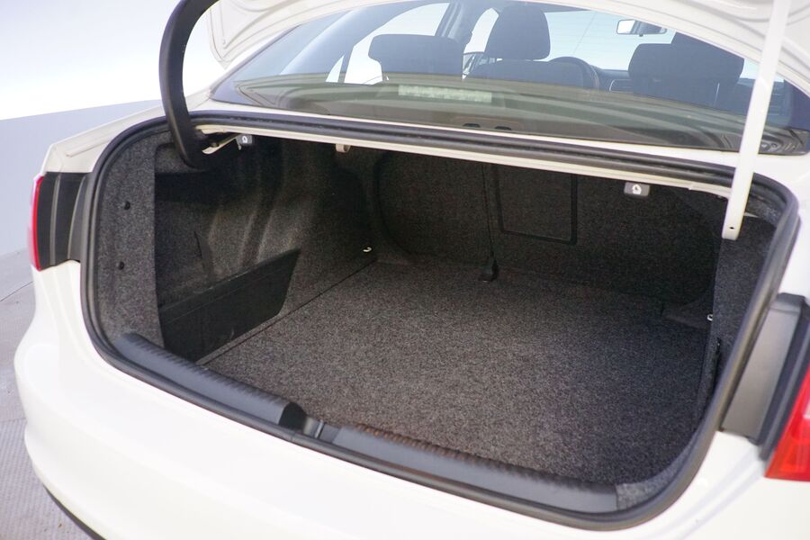 Volkswagen Jetta vaihtoauto