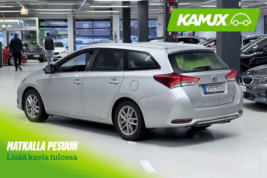 Toyota Auris vaihtoauto