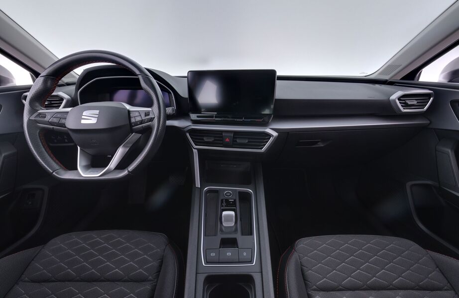 SEAT Leon Sportstourer vaihtoauto