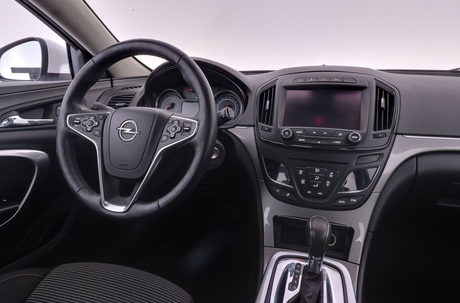 Opel Insignia vaihtoauto