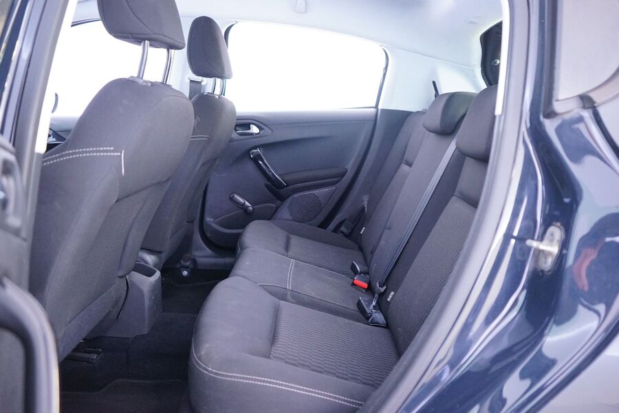 Peugeot 208 vaihtoauto