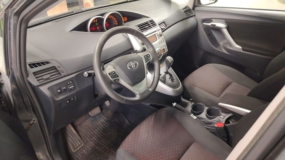 Toyota Verso vaihtoauto