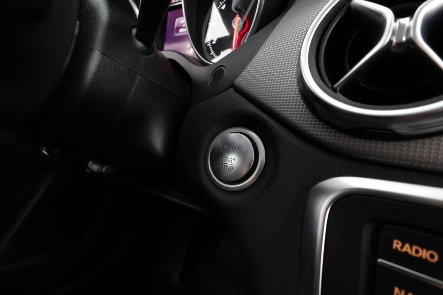 Mercedes-Benz GLA vaihtoauto