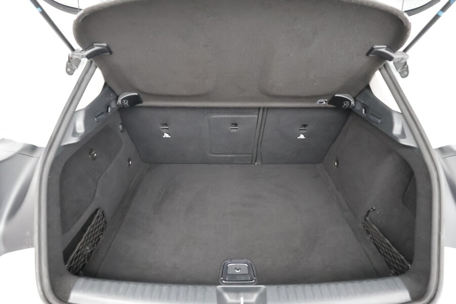 Mercedes-Benz GLA vaihtoauto