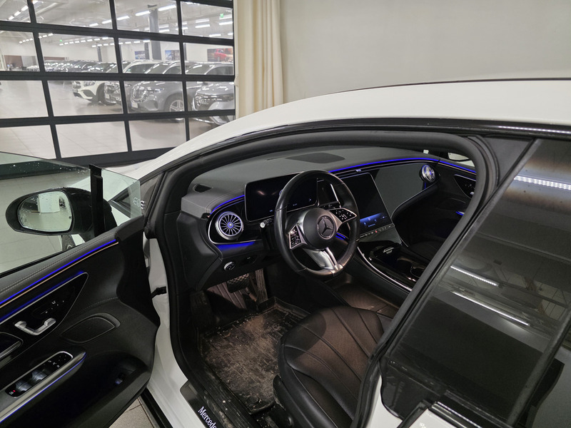 Mercedes-Benz EQE vaihtoauto
