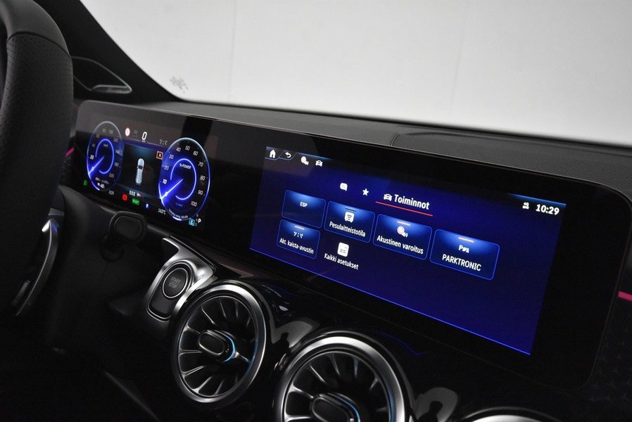 Mercedes-Benz EQB vaihtoauto