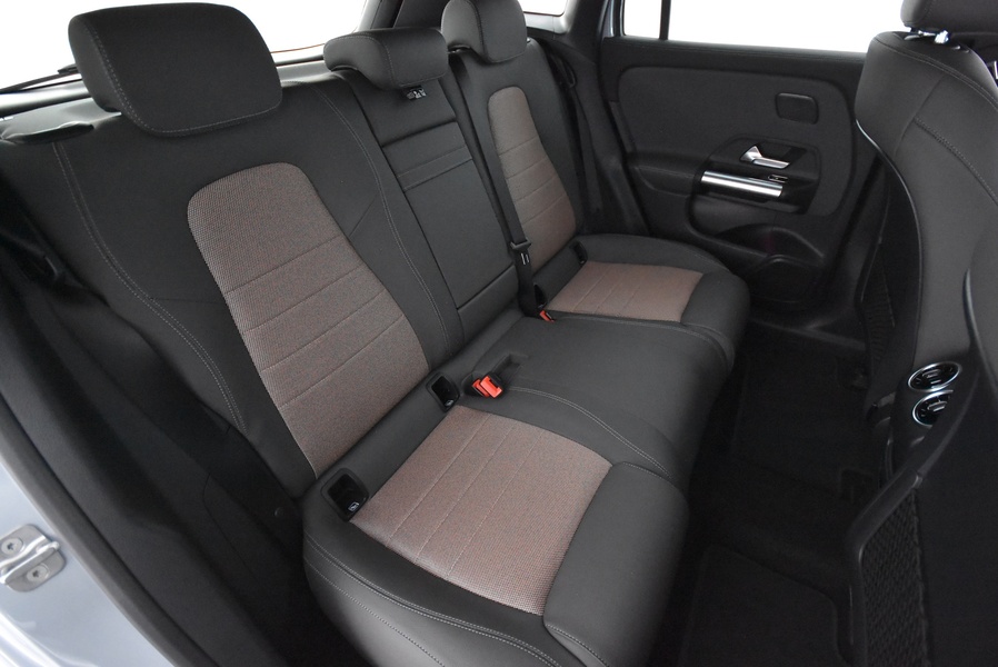 Mercedes-Benz EQA vaihtoauto