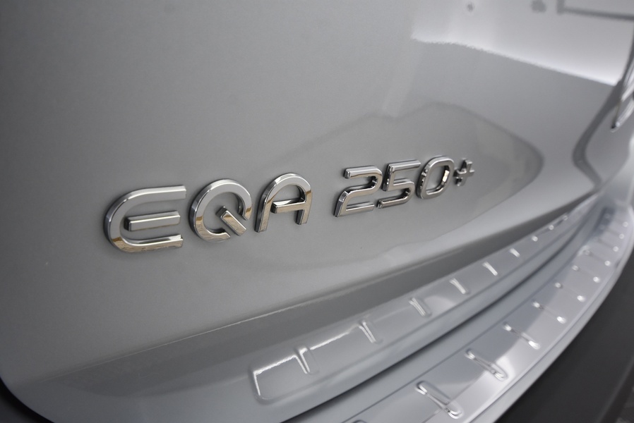 Mercedes-Benz EQA vaihtoauto