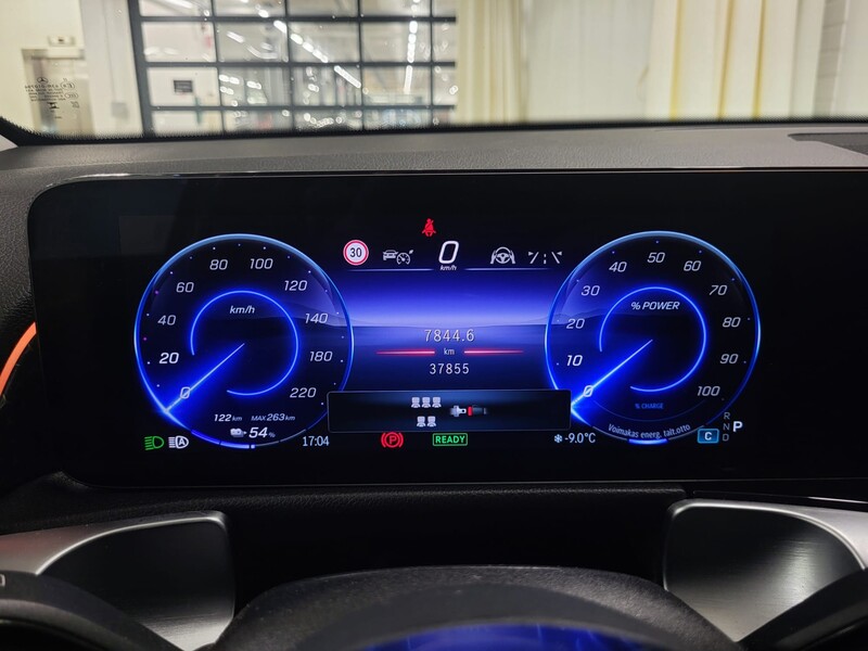 Mercedes-Benz EQB vaihtoauto