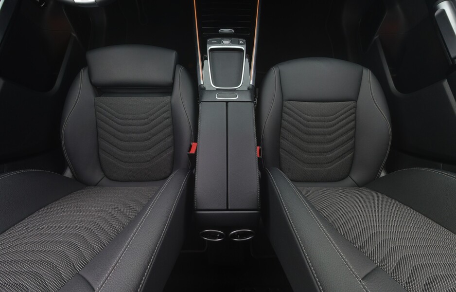 Mercedes-Benz EQB vaihtoauto