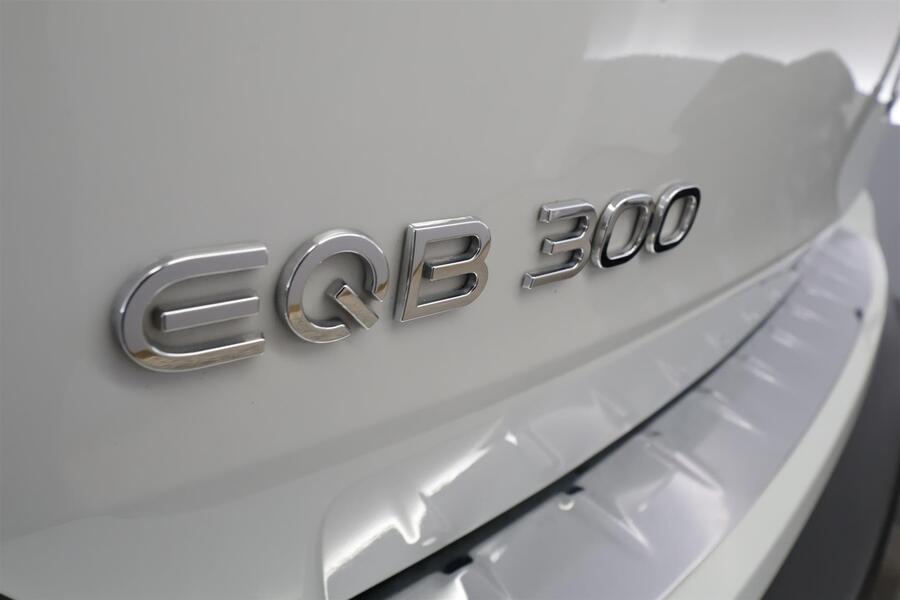 Mercedes-Benz EQB vaihtoauto