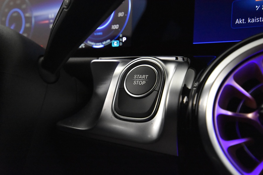 Mercedes-Benz EQB vaihtoauto