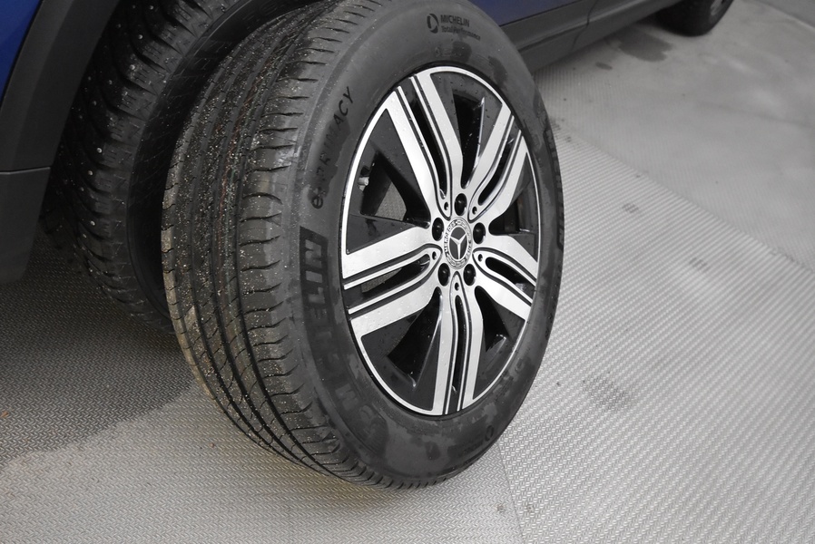 Mercedes-Benz EQB vaihtoauto