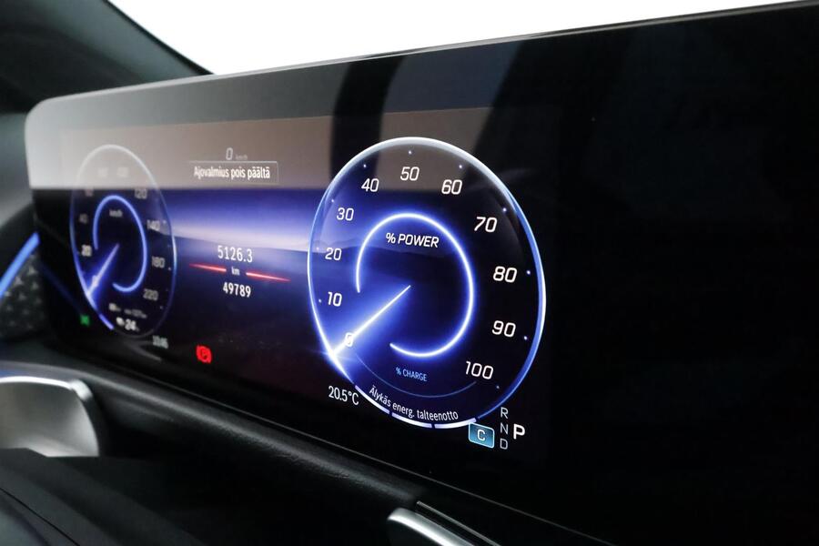 Mercedes-Benz EQB vaihtoauto