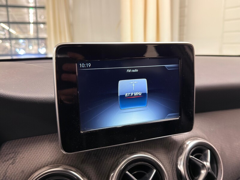 Mercedes-Benz GLA vaihtoauto