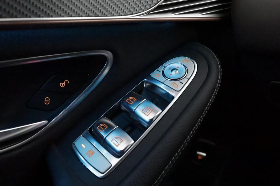 Mercedes-Benz EQC vaihtoauto