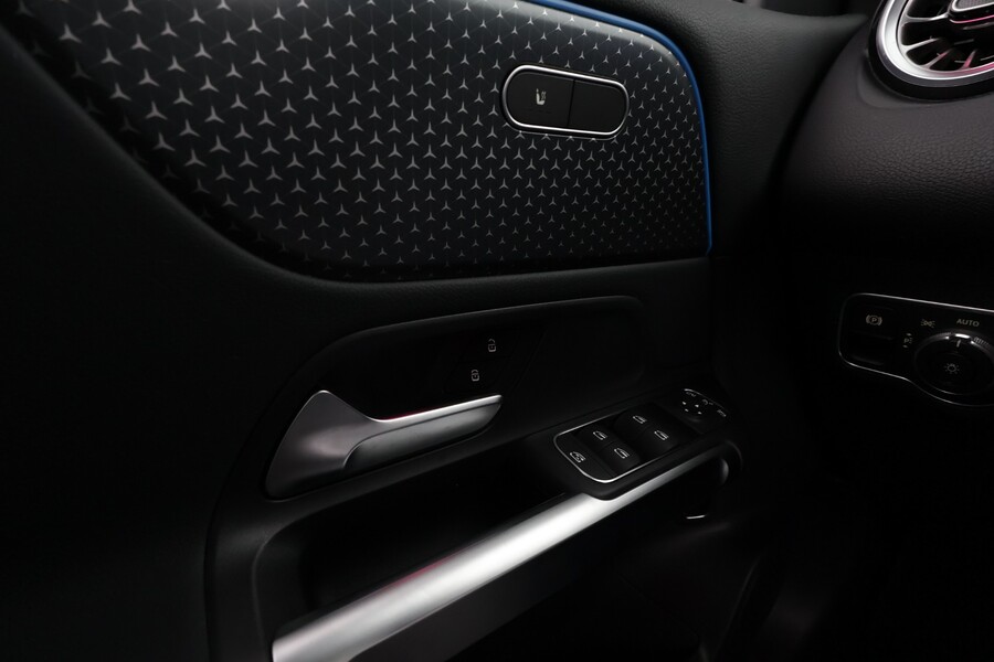 Mercedes-Benz EQB vaihtoauto