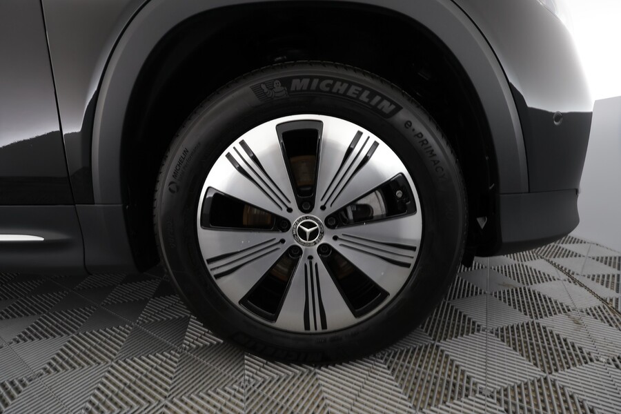 Mercedes-Benz EQB vaihtoauto