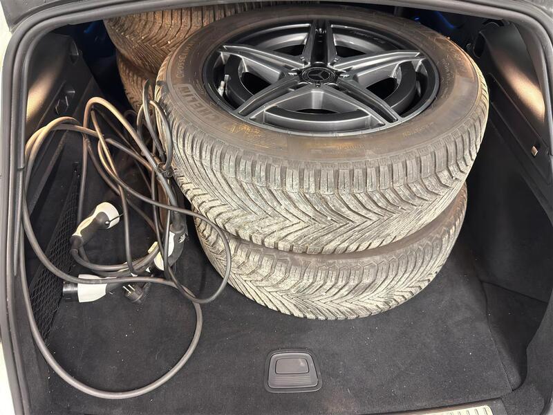 Mercedes-Benz EQC vaihtoauto