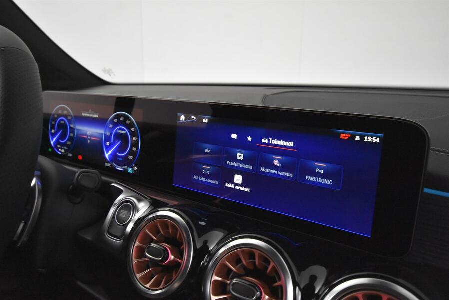 Mercedes-Benz EQB vaihtoauto