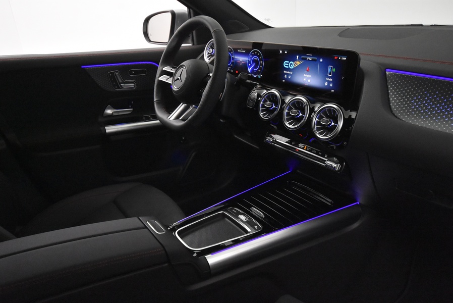 Mercedes-Benz EQA vaihtoauto