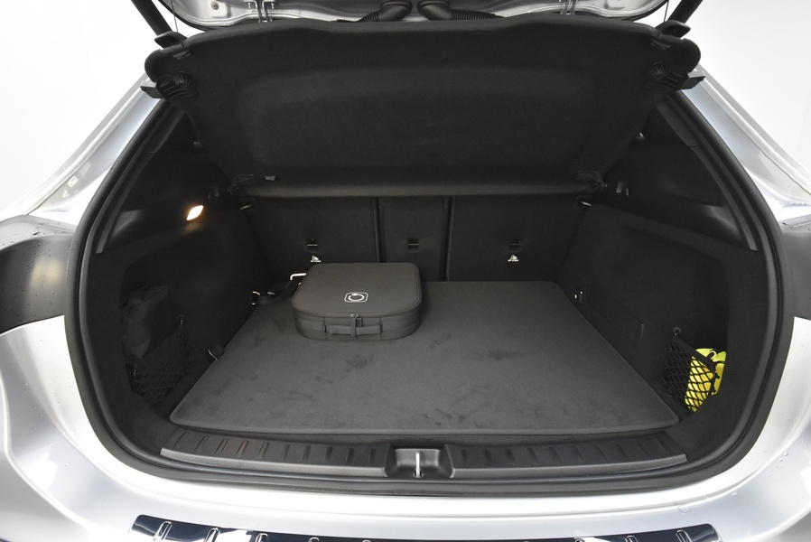 Mercedes-Benz EQA vaihtoauto