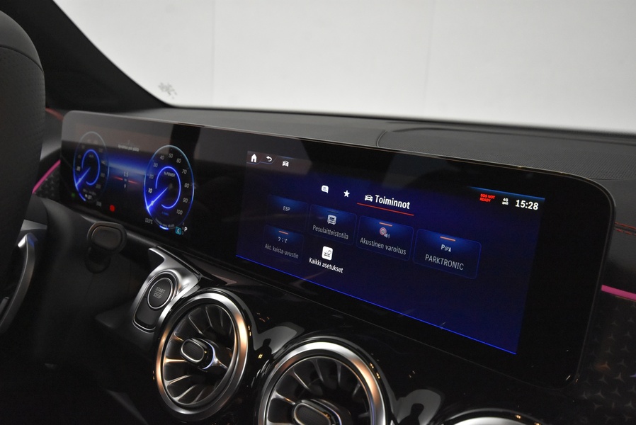 Mercedes-Benz EQB vaihtoauto